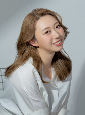 八木エミリー