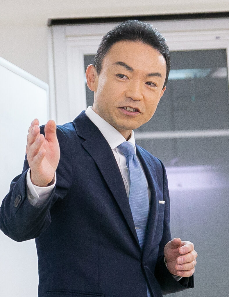 石井隆介
